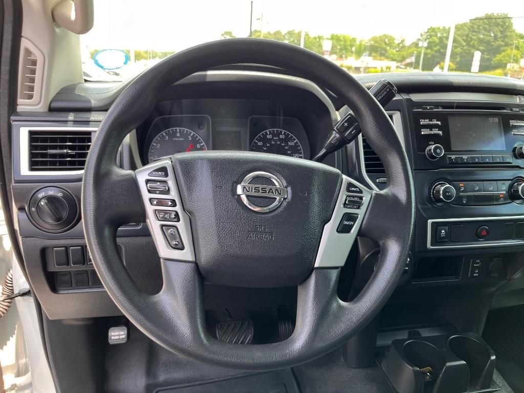 Nissan Titan 4x4 Single Cab S 2017