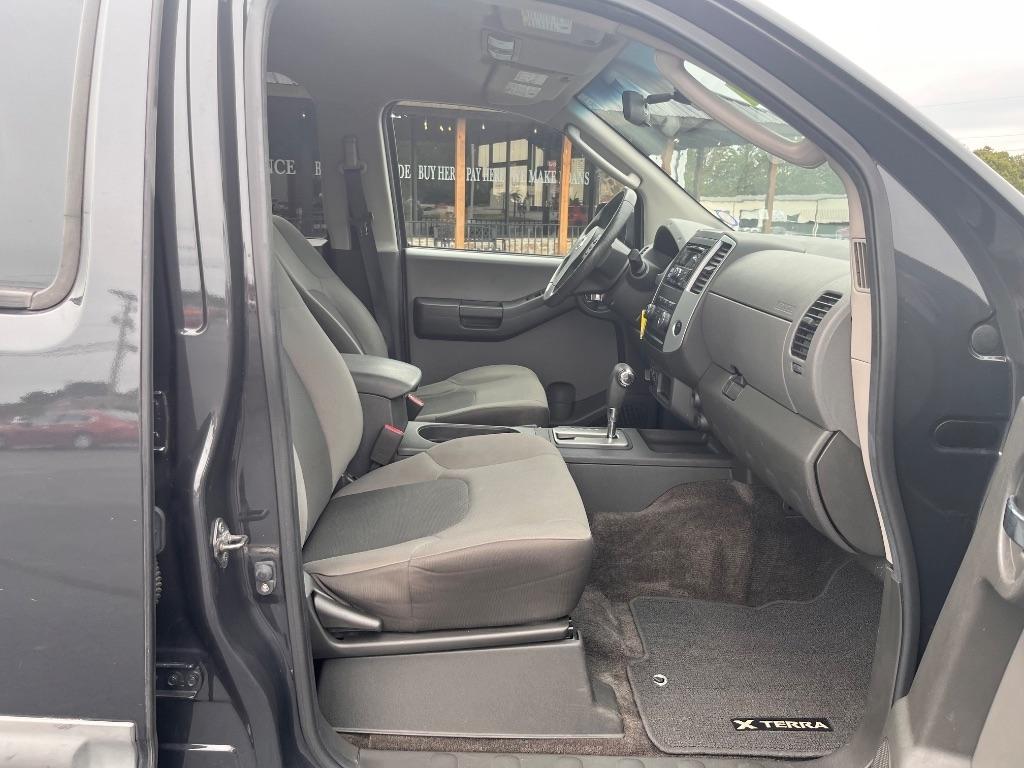 Nissan Xterra 4WD 4dr Auto S 2012