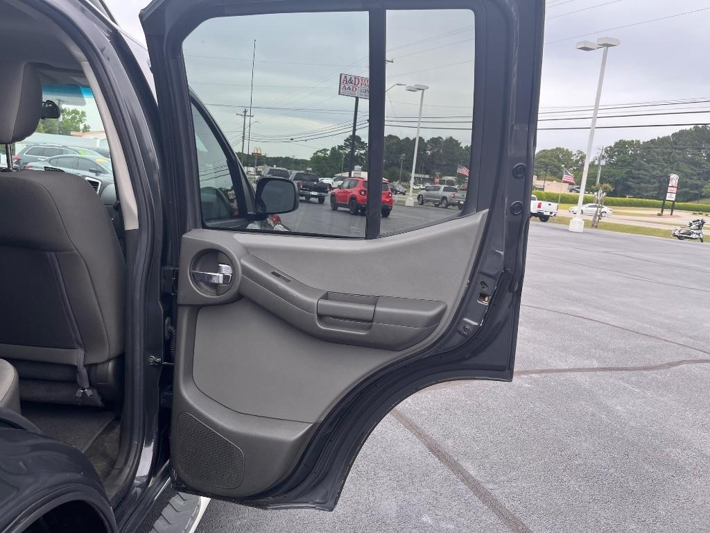 Nissan Xterra 4WD 4dr Auto S 2012