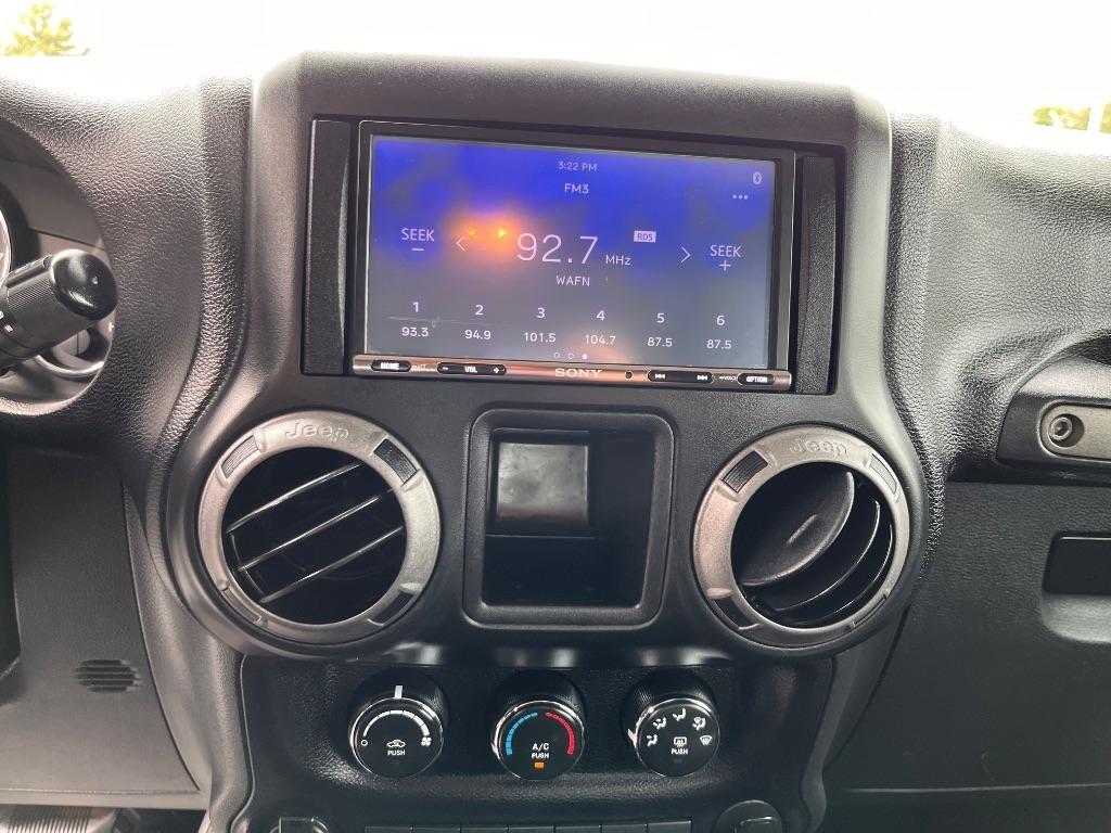 Jeep Wrangler Unlimited 4WD 4dr Sport 2015