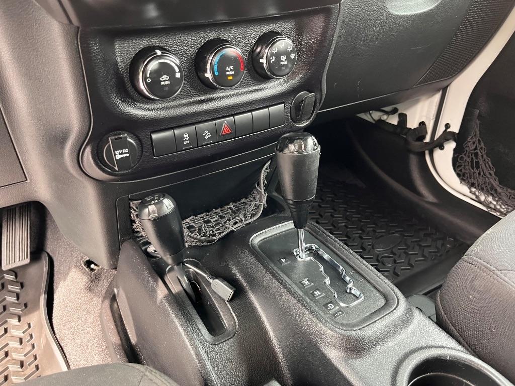 Jeep Wrangler Unlimited 4WD 4dr Sport 2015