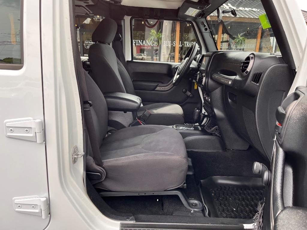Jeep Wrangler Unlimited 4WD 4dr Sport 2015