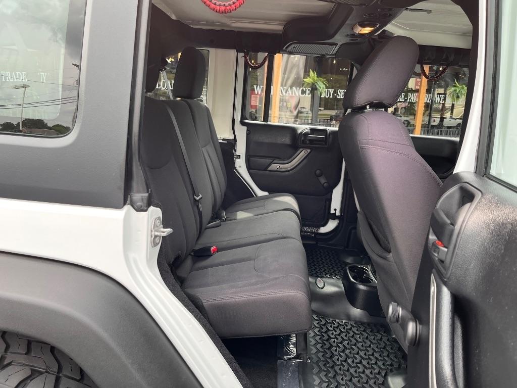 Jeep Wrangler Unlimited 4WD 4dr Sport 2015