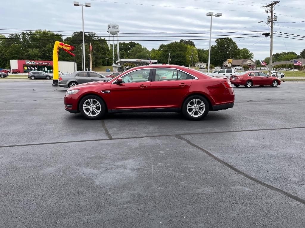 Ford Taurus 4dr Sdn SEL FWD 2015