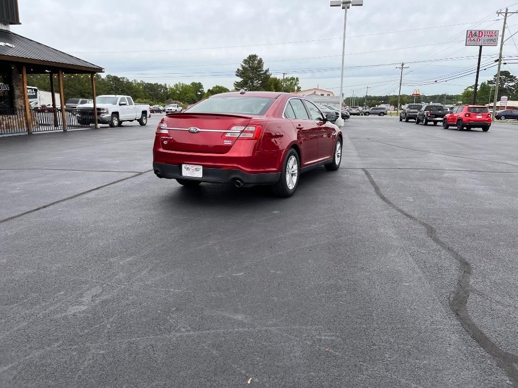 Ford Taurus 4dr Sdn SEL FWD 2015