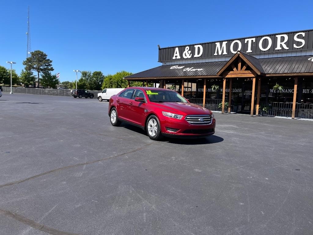 Ford Taurus 4dr Sdn SEL FWD 2015