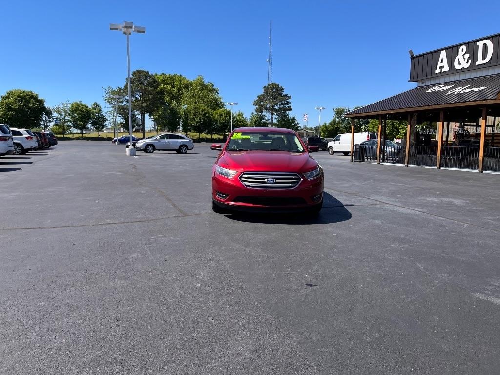 Ford Taurus 4dr Sdn SEL FWD 2015