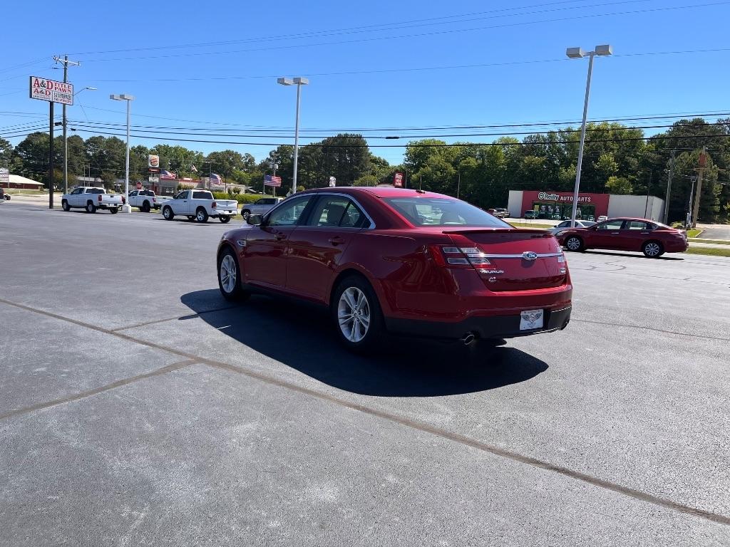 Ford Taurus 4dr Sdn SEL FWD 2015