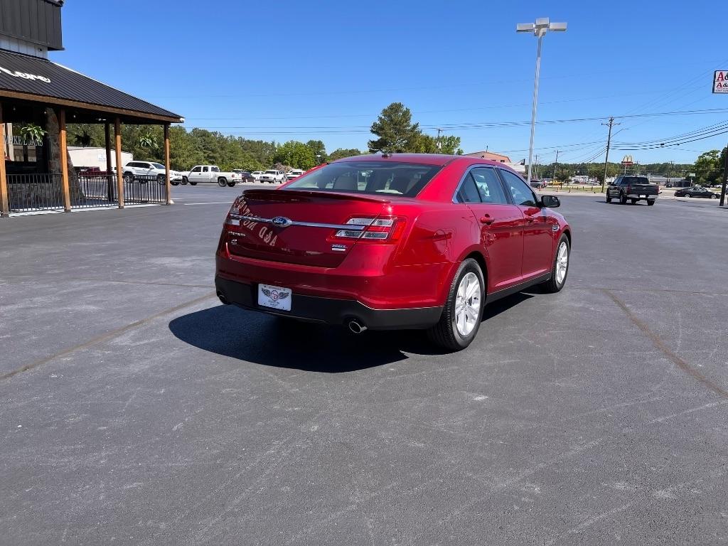 Ford Taurus 4dr Sdn SEL FWD 2015