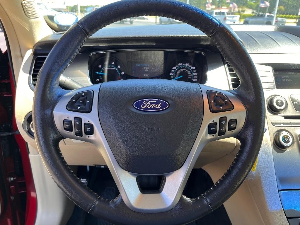 Ford Taurus 4dr Sdn SEL FWD 2015