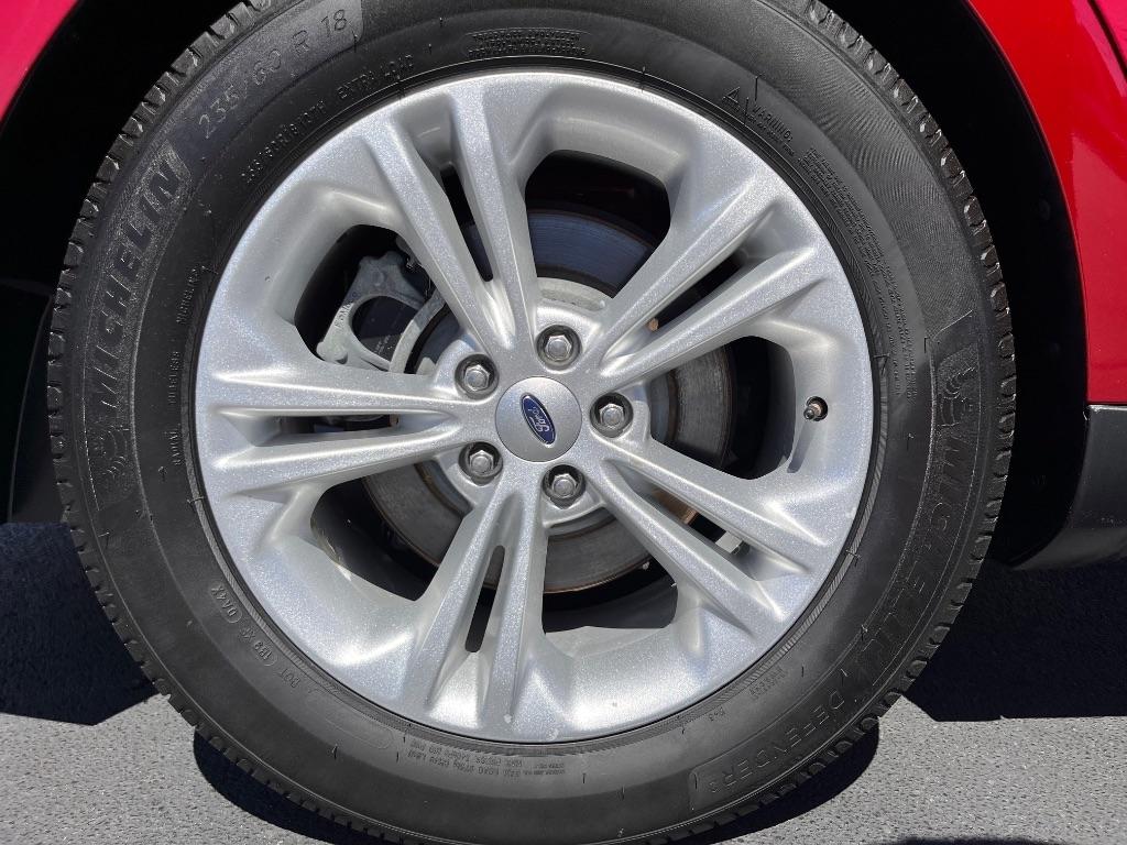 Ford Taurus 4dr Sdn SEL FWD 2015