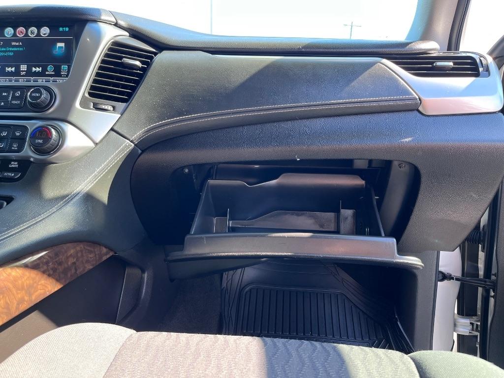 Chevrolet Suburban 2WD 4dr 1500 LS 2016