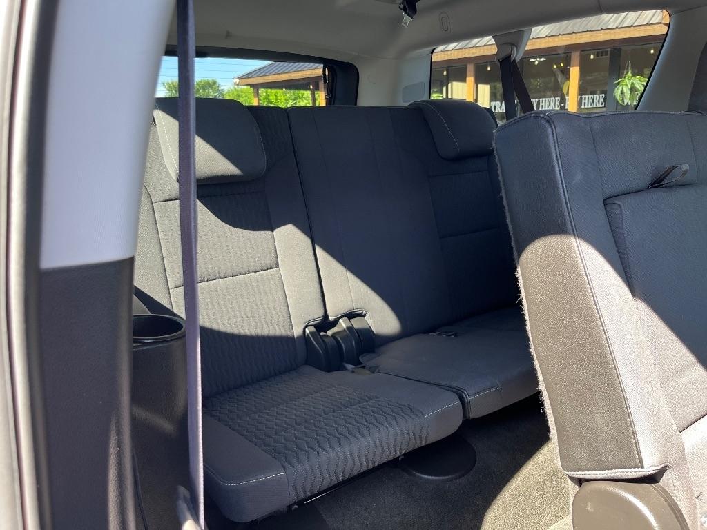 Chevrolet Suburban 2WD 4dr 1500 LS 2016