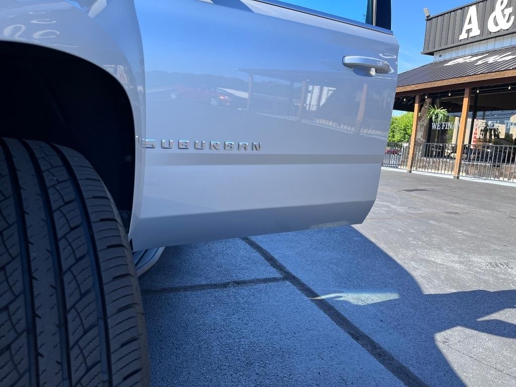 Chevrolet Suburban 2WD 4dr 1500 LS 2016