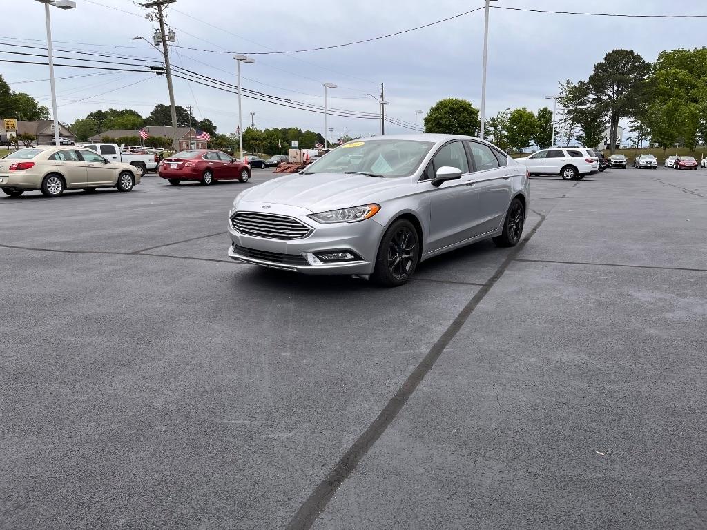 Ford Fusion S FWD 2018