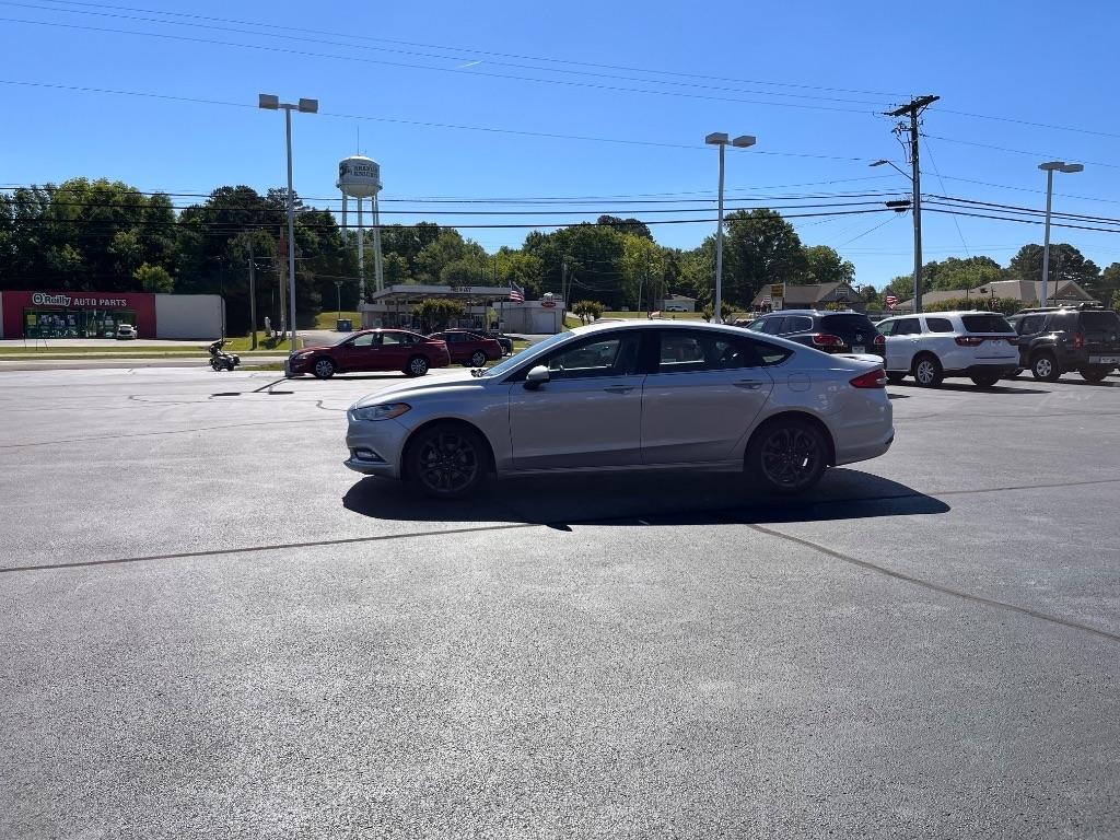 Ford Fusion S FWD 2018