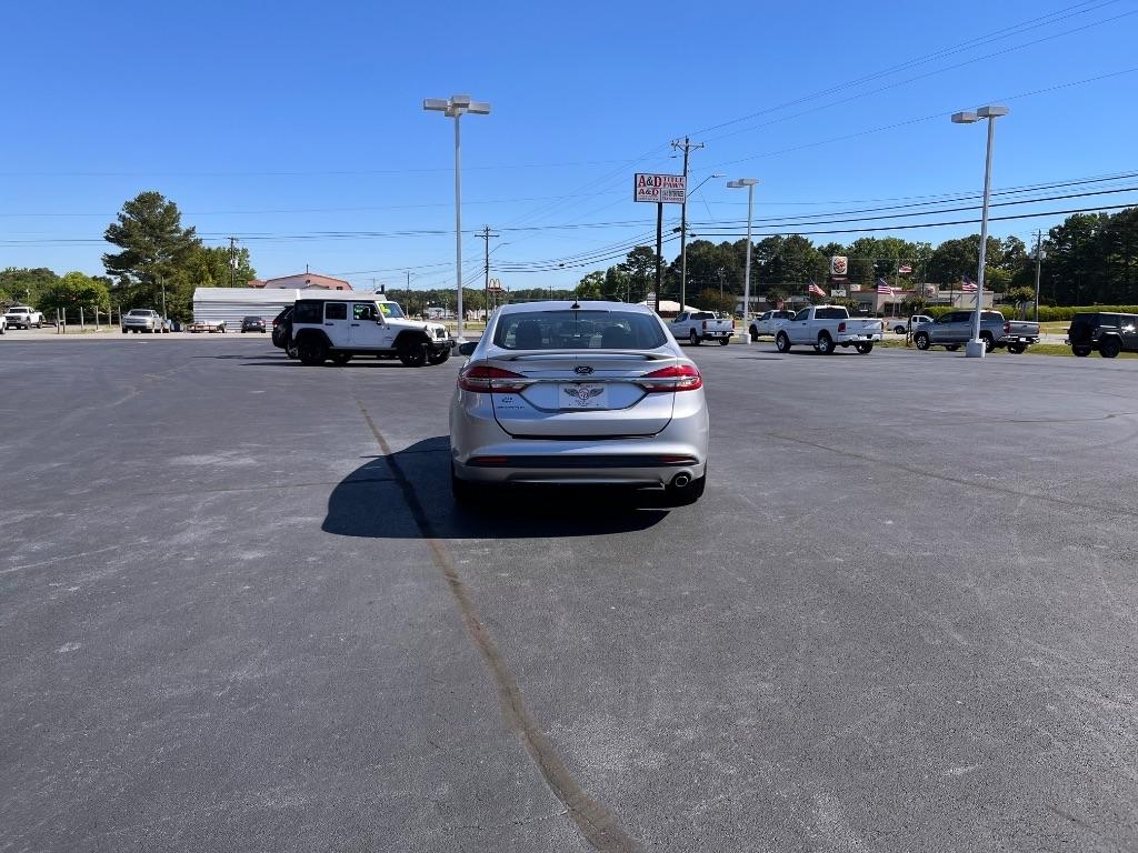 Ford Fusion S FWD 2018