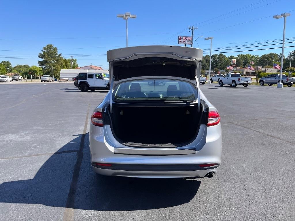 Ford Fusion S FWD 2018