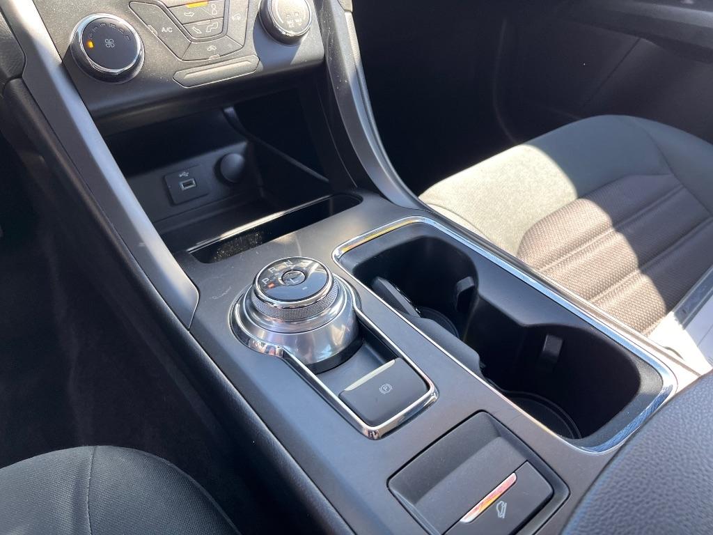 Ford Fusion S FWD 2018