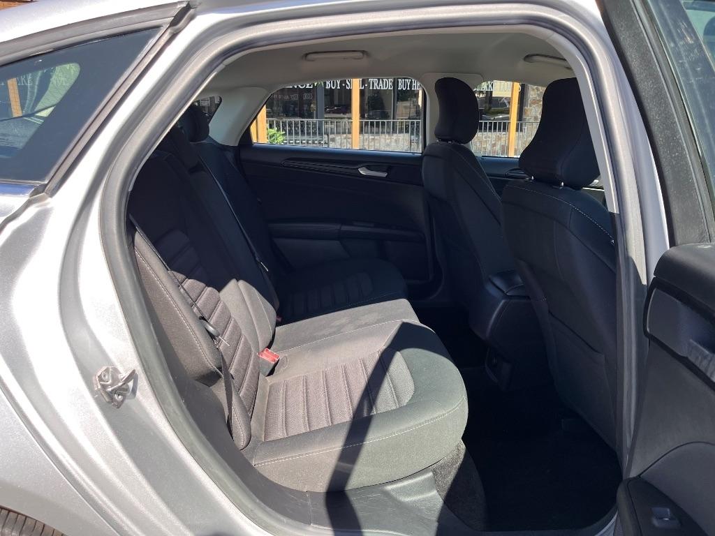 Ford Fusion S FWD 2018