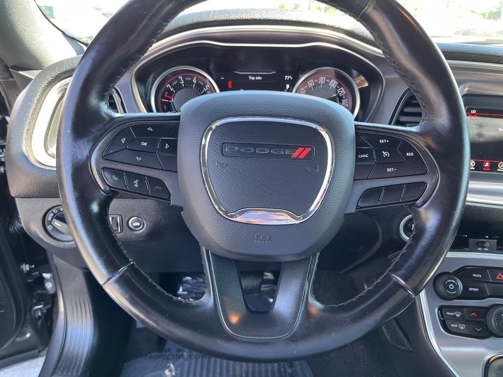 Dodge Challenger SXT RWD 2019
