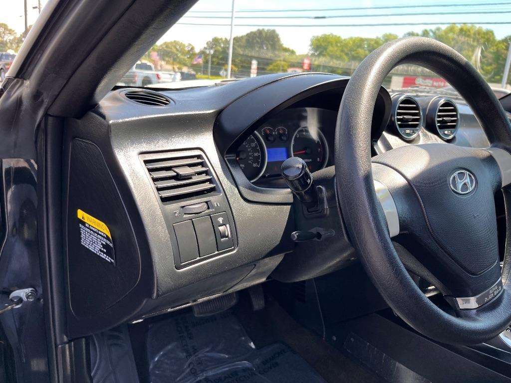 Hyundai Tiburon 2dr Cpe Man GS 2008