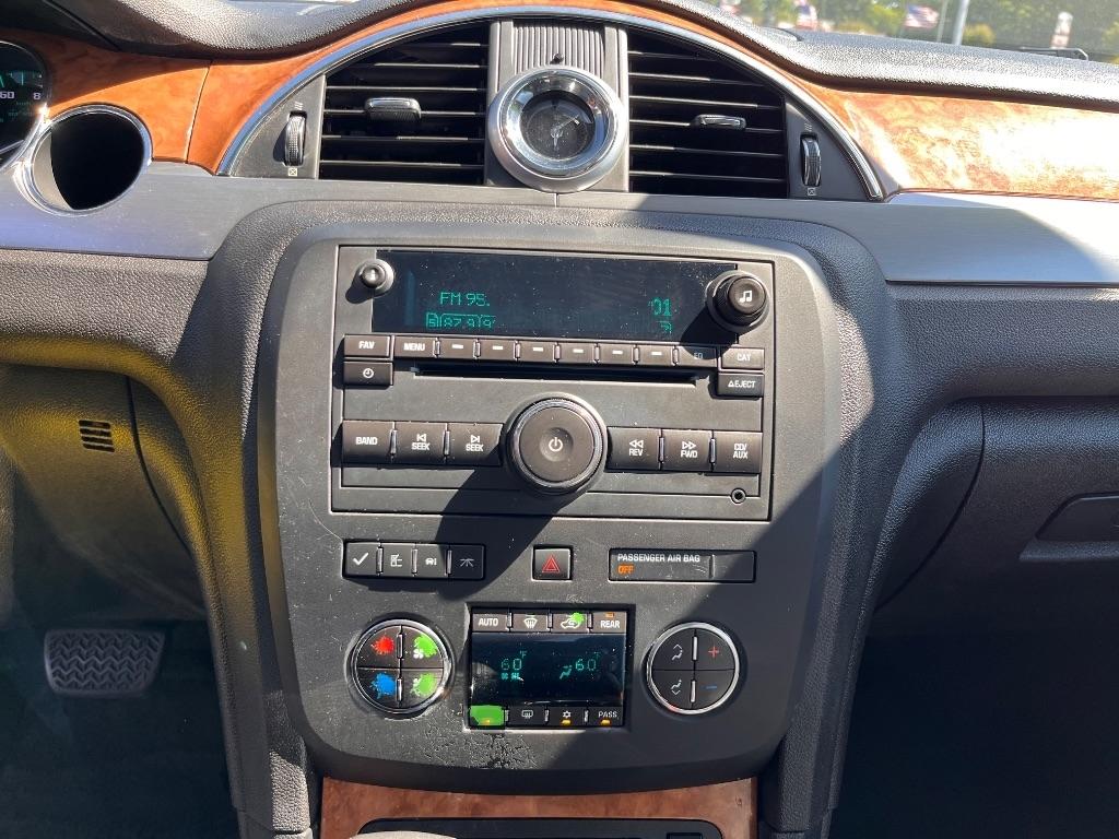 Buick Enclave FWD 4dr Leather 2012