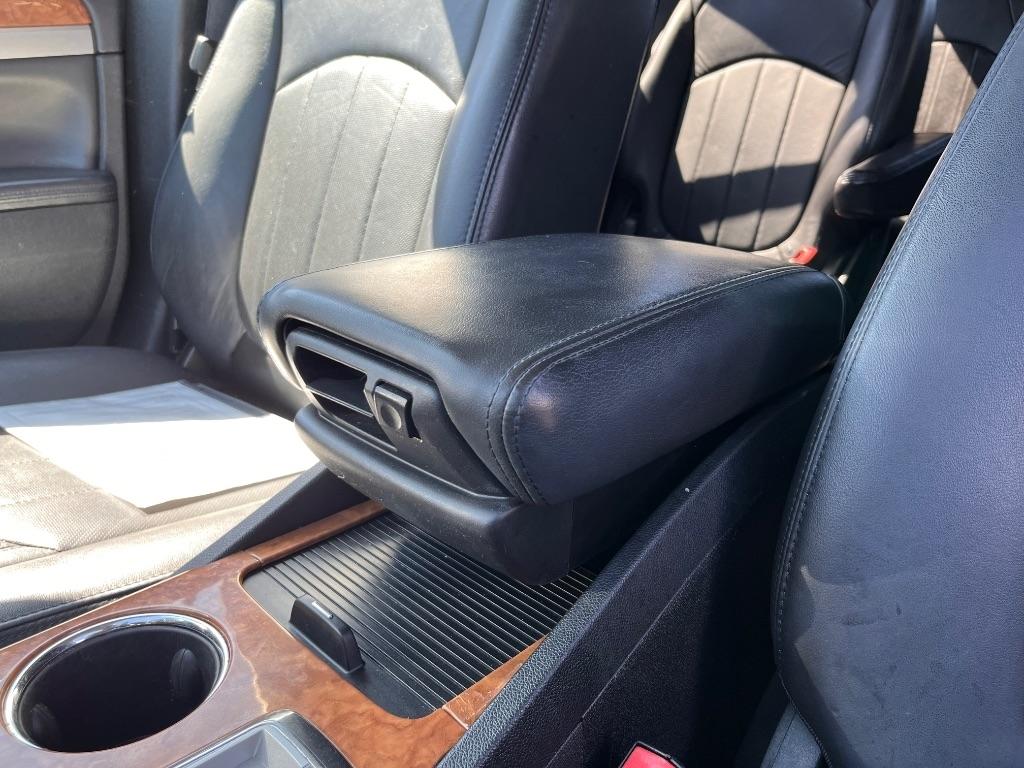 Buick Enclave FWD 4dr Leather 2012