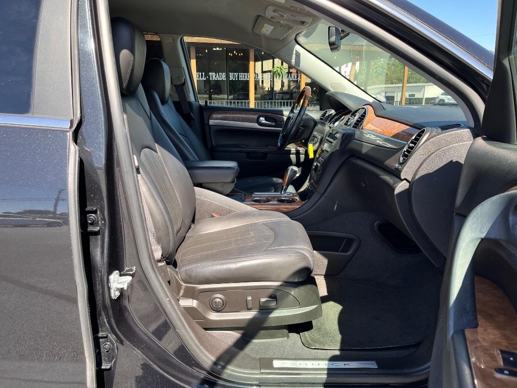 Buick Enclave FWD 4dr Leather 2012