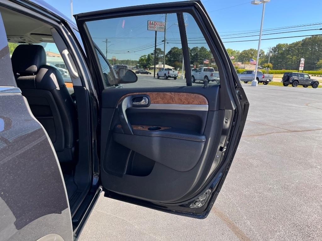 Buick Enclave FWD 4dr Leather 2012