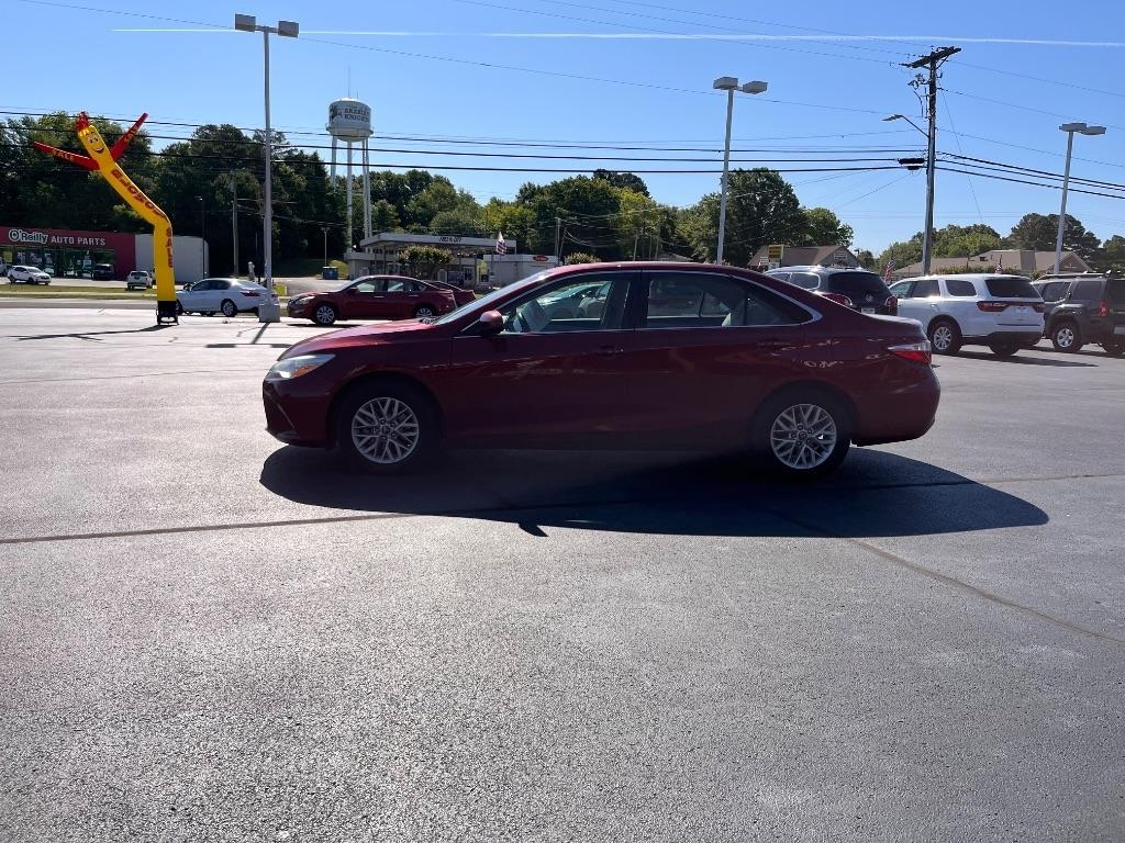 Toyota Camry XLE Auto (Natl) 2017