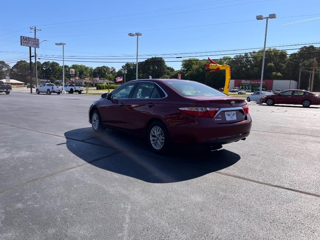 Toyota Camry XLE Auto (Natl) 2017