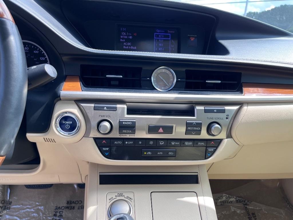 Lexus ES 300h 4dr Sdn Hybrid 2014