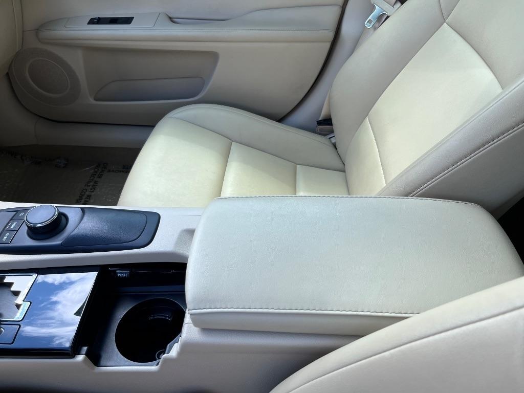 Lexus ES 300h 4dr Sdn Hybrid 2014