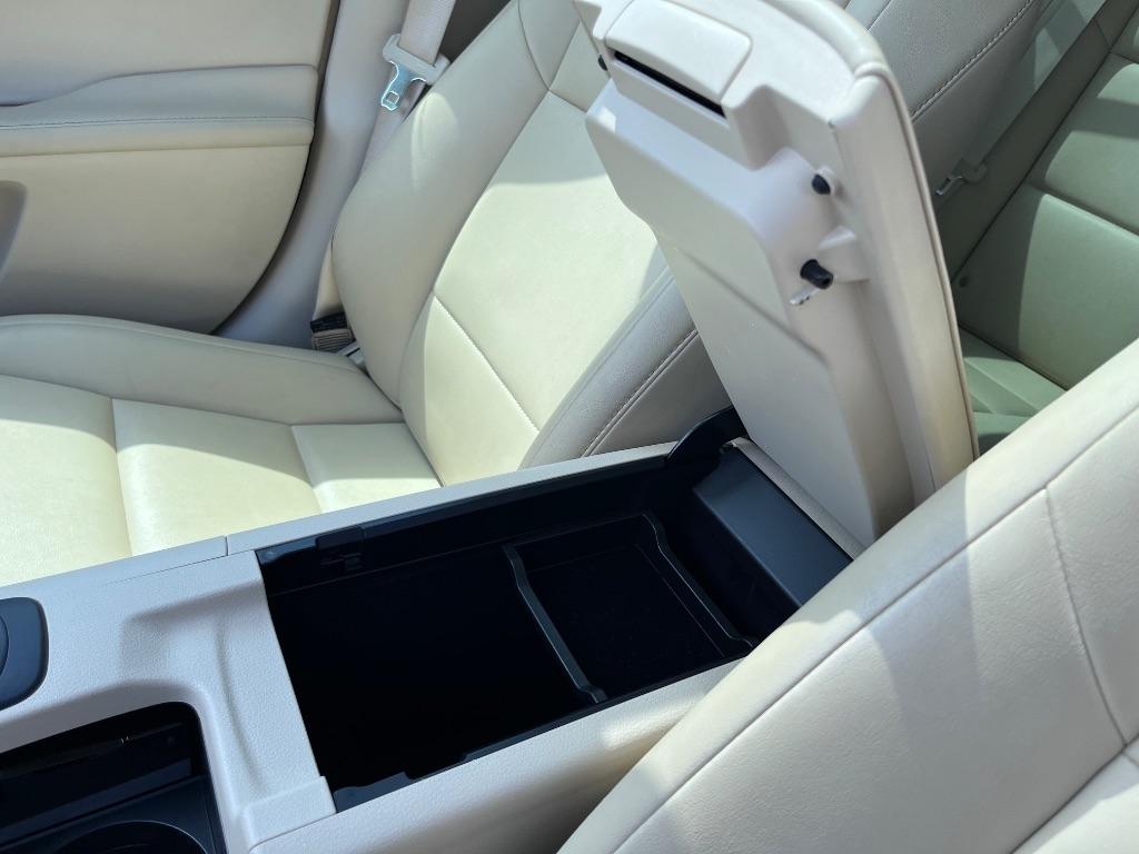 Lexus ES 300h 4dr Sdn Hybrid 2014
