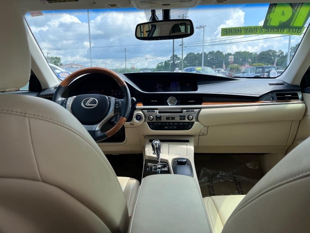 Lexus ES 300h 4dr Sdn Hybrid 2014