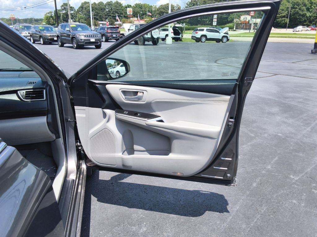 Toyota Camry 4dr Sdn V6 Auto XSE (Natl) 2015