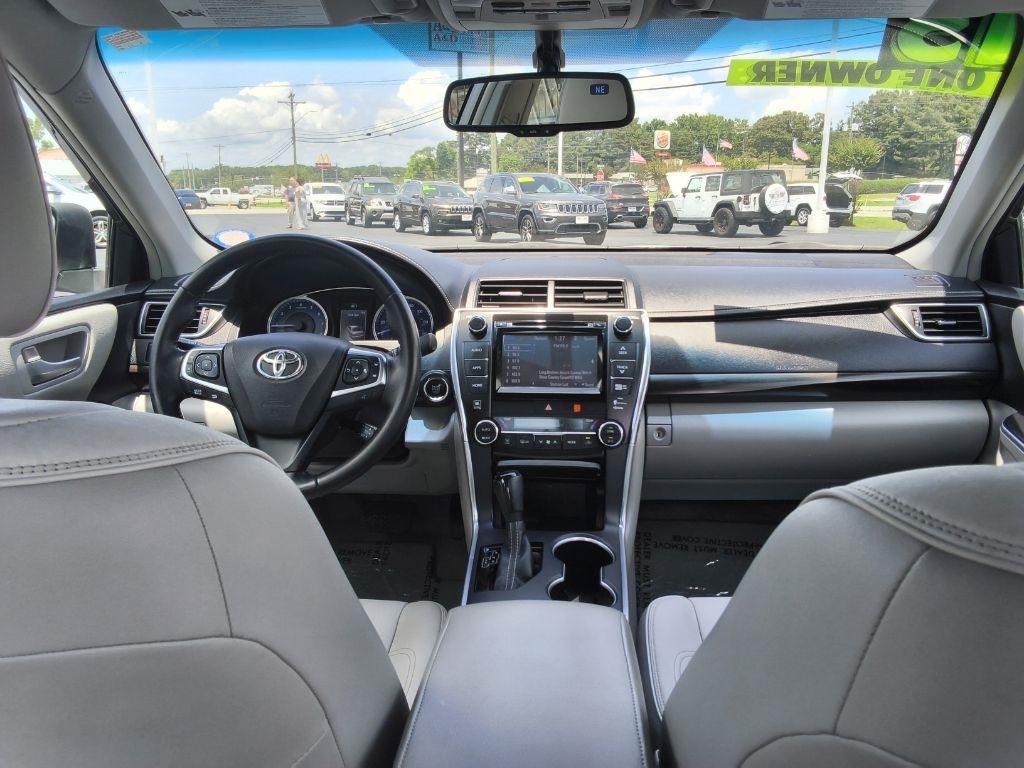 Toyota Camry 4dr Sdn V6 Auto XSE (Natl) 2015