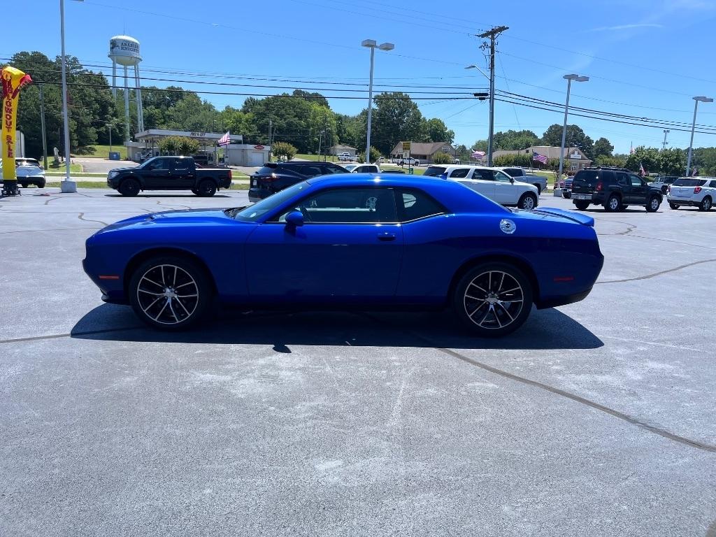 Dodge Challenger SXT RWD 2020