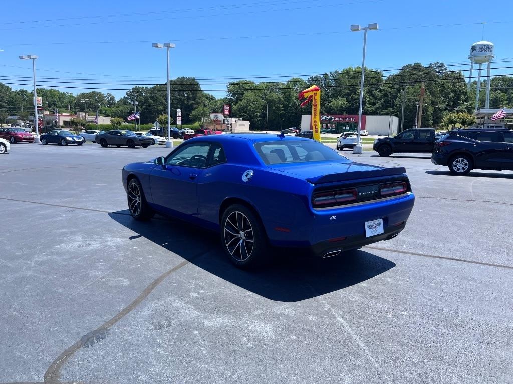 Dodge Challenger SXT RWD 2020