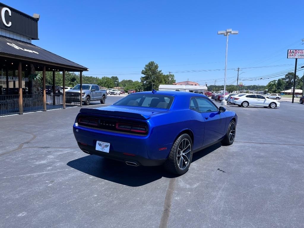 Dodge Challenger SXT RWD 2020