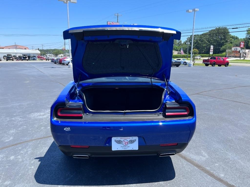 Dodge Challenger SXT RWD 2020