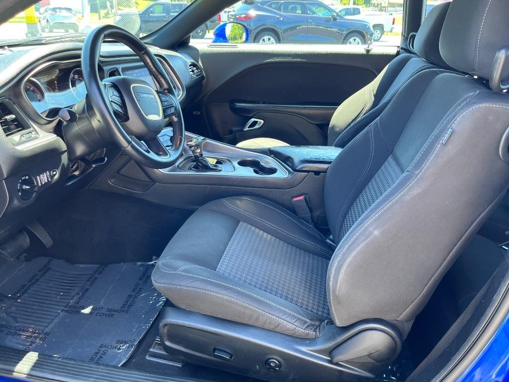 Dodge Challenger SXT RWD 2020