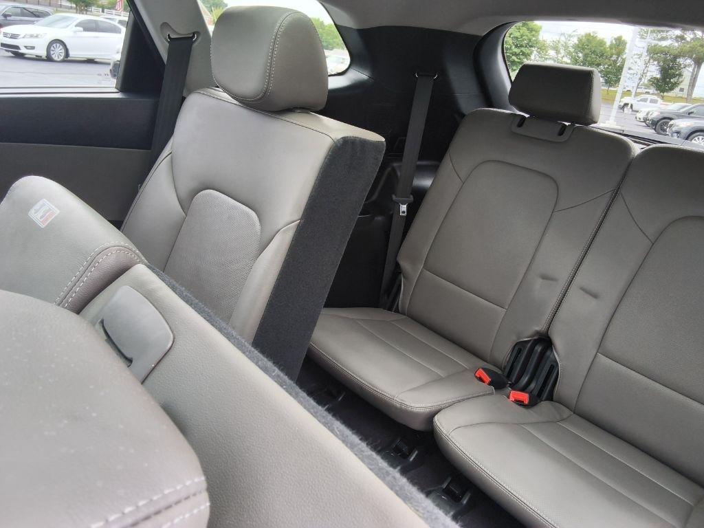 Hyundai Santa Fe SE Ultimate 3.3L Auto 2017