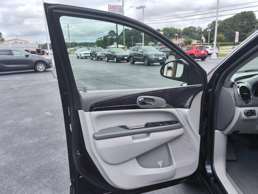 Buick Enclave FWD 4dr Convenience 2017