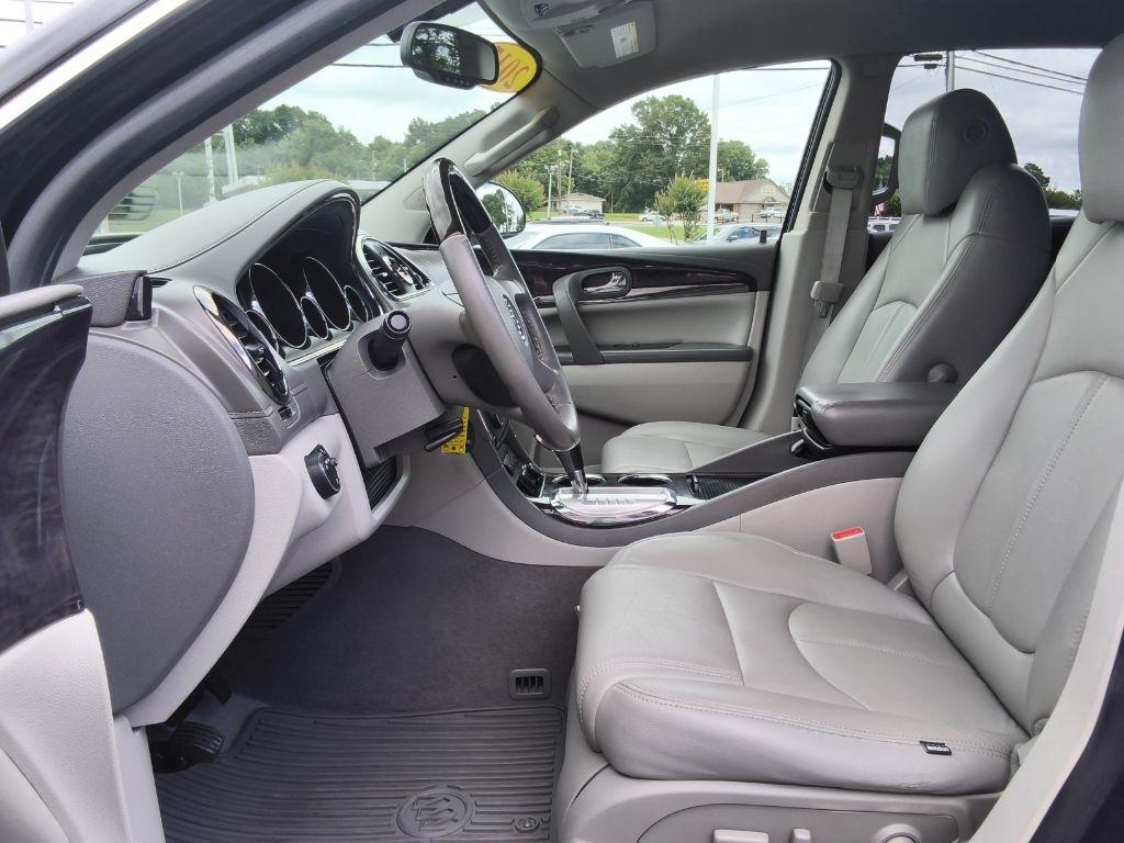Buick Enclave FWD 4dr Convenience 2017