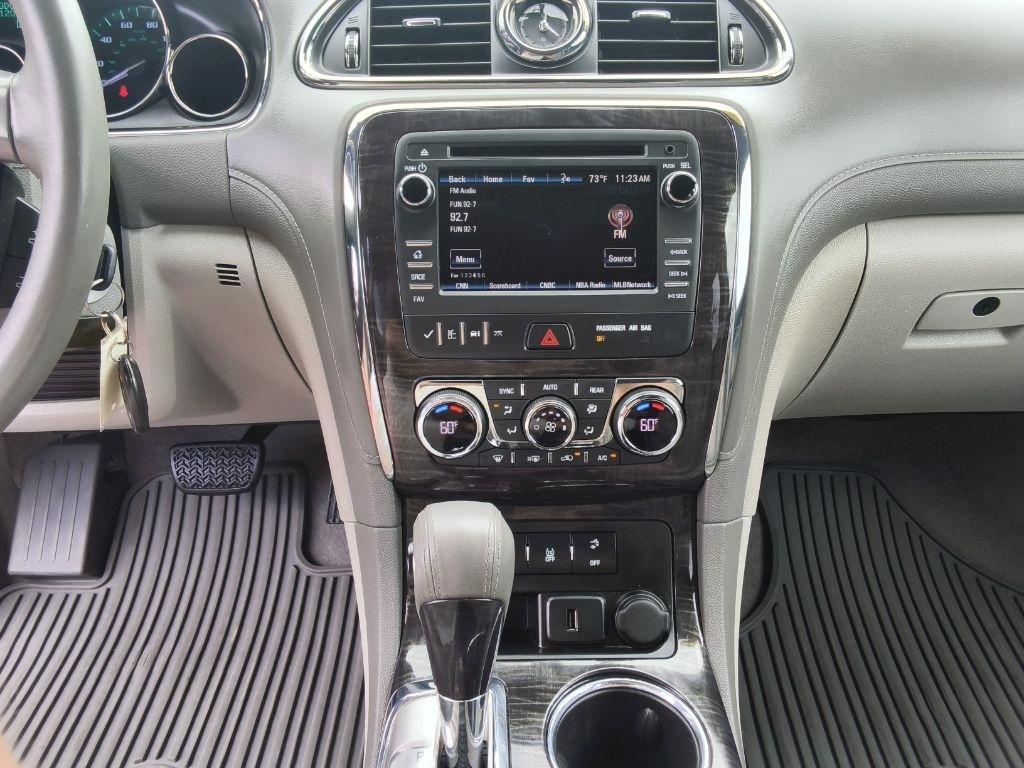 Buick Enclave FWD 4dr Convenience 2017