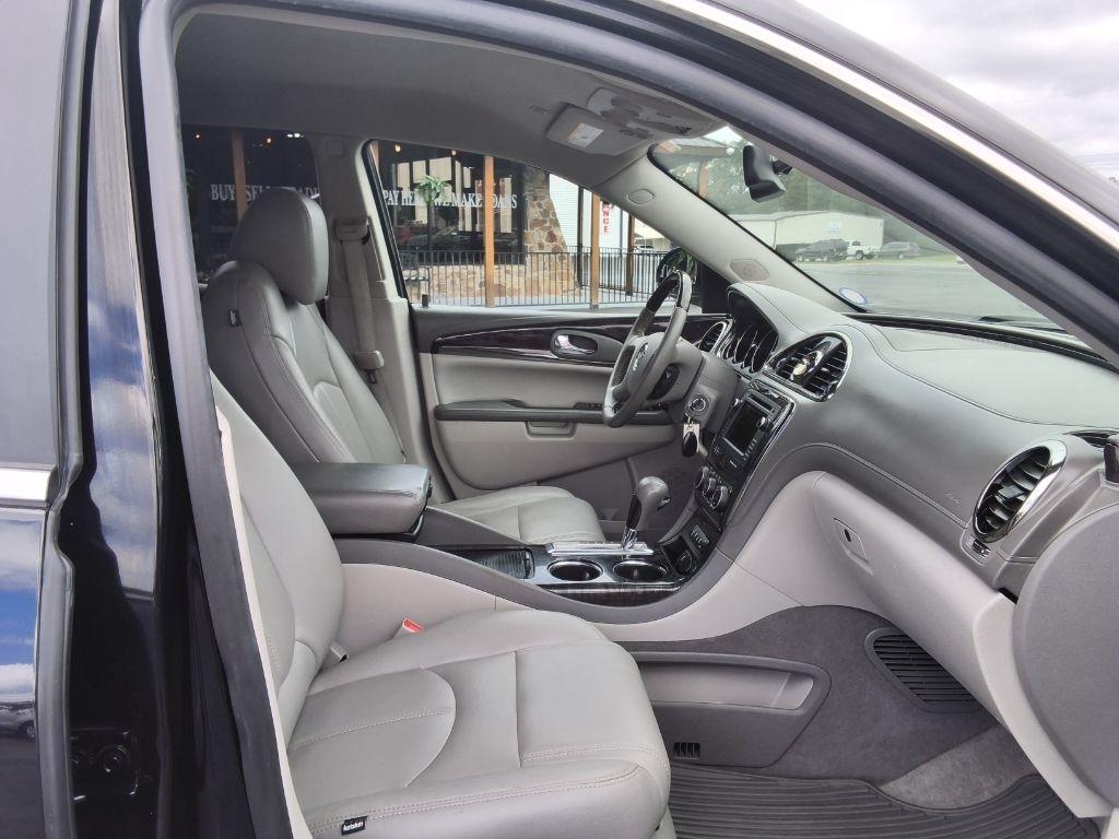 Buick Enclave FWD 4dr Convenience 2017