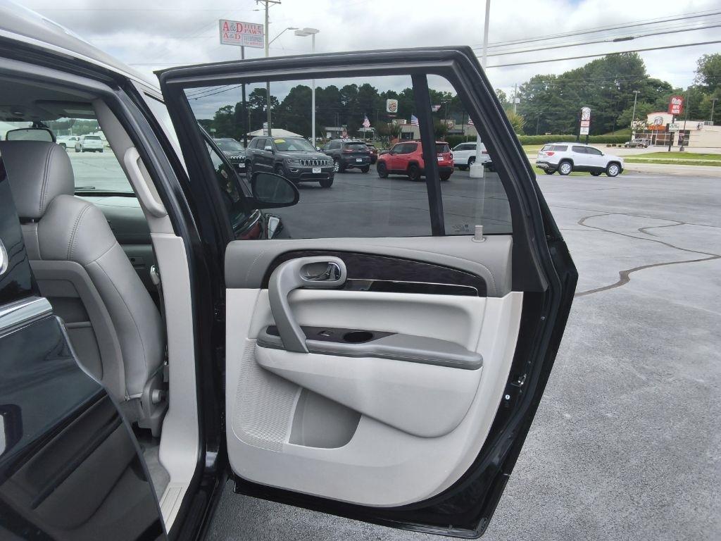 Buick Enclave FWD 4dr Convenience 2017