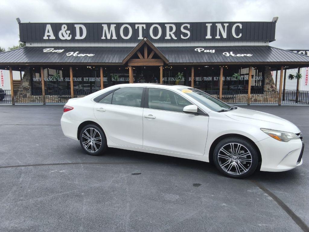 Toyota Camry 4dr Sdn I4 Auto SE w/Special Edition Pkg (Natl) 2016